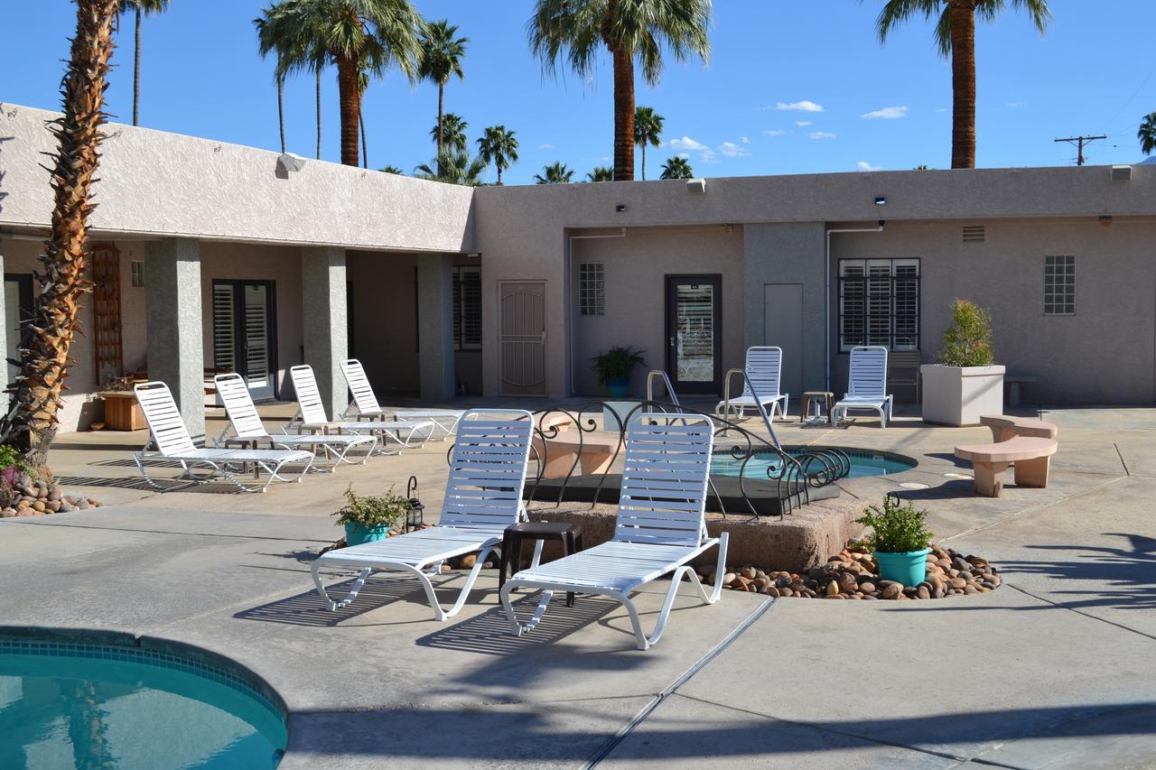 All Worlds Resort Palm Springs Extérieur photo
