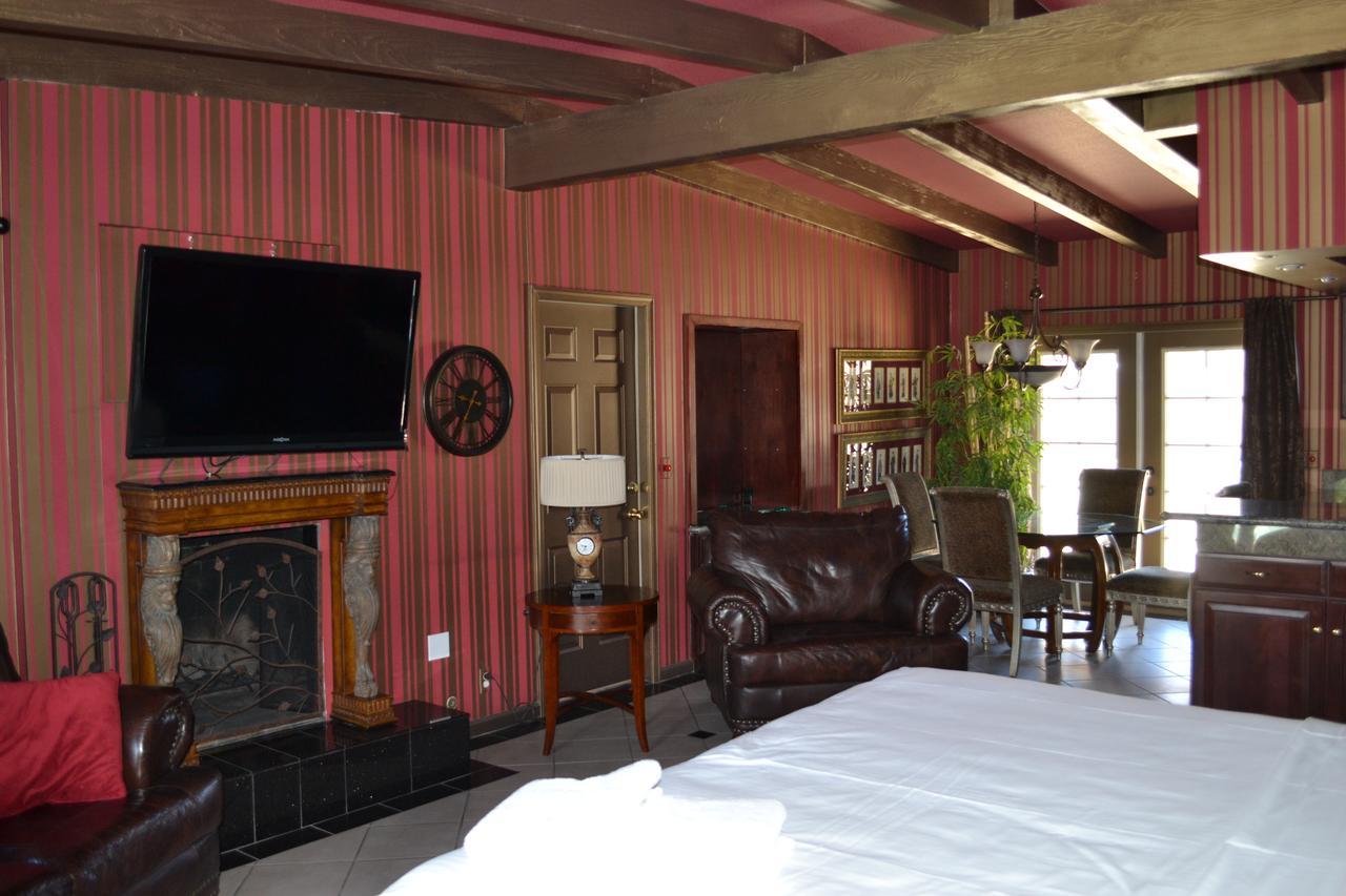 All Worlds Resort Palm Springs Extérieur photo